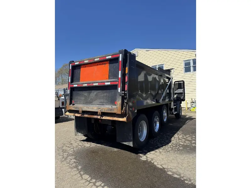 2025 Mack GR84F