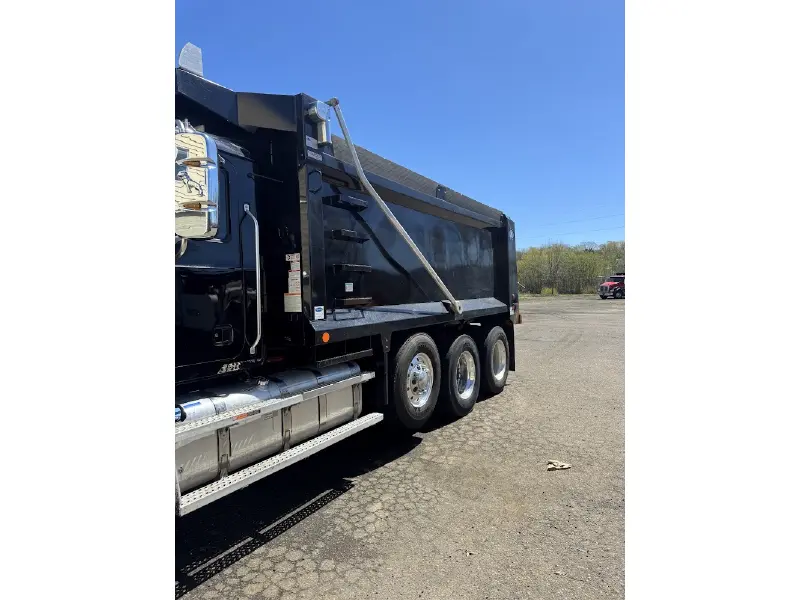 2025 Mack GR84F