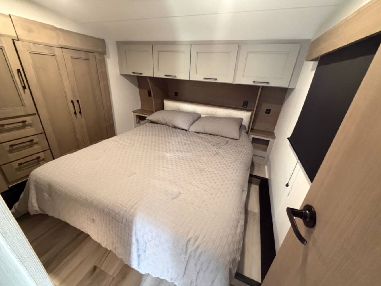 A photo of this 2026 Kz Durango Half-Ton D286BHD