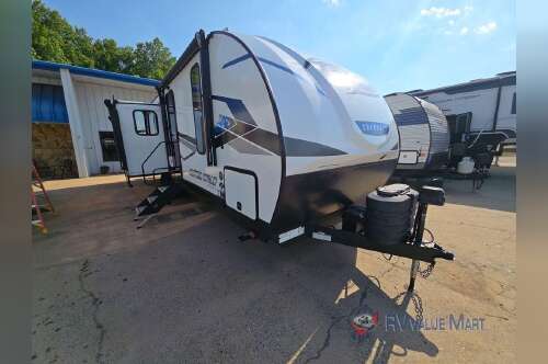 2024 Forest River Rv Cherokee Alpha Wolf 26RL-L in franklinville NC