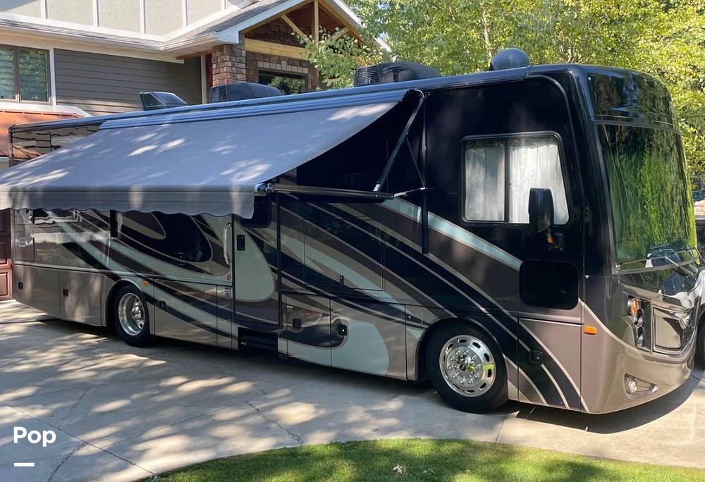 2019 Fleetwood Pace-Arrow 33D in sanford MI