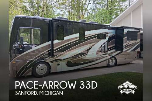 2019 Fleetwood Pace-Arrow 33D in sanford MI