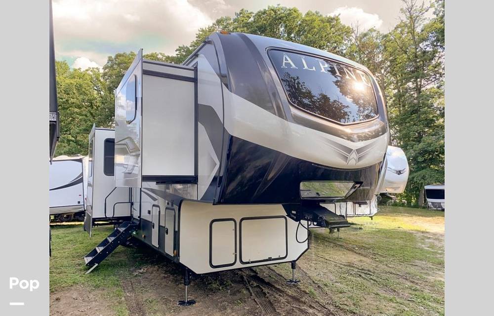 2022 Keystone Alpine 3790FK in gambrills MD