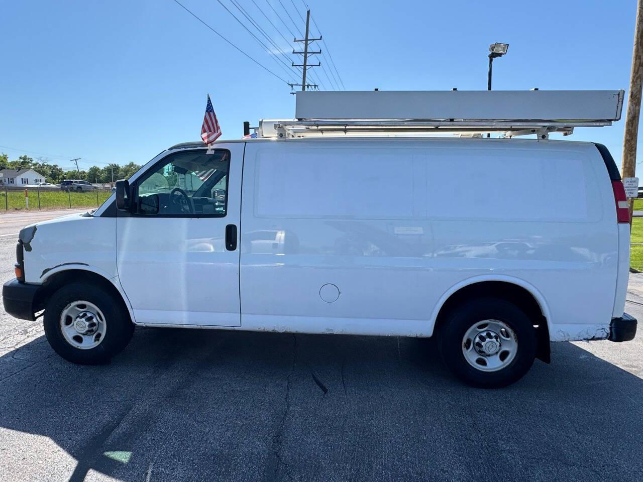 2011 CHEVROLET Express in O Fallon, MO