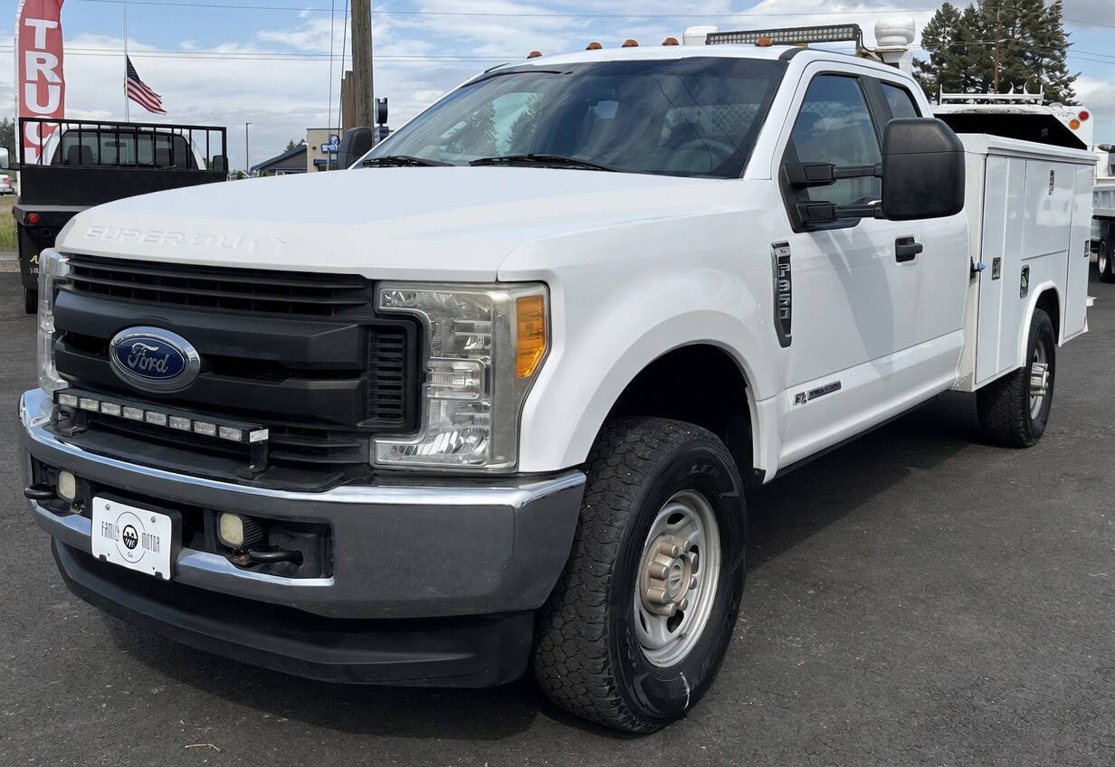 2017 FORD F350 in Hayden, ID