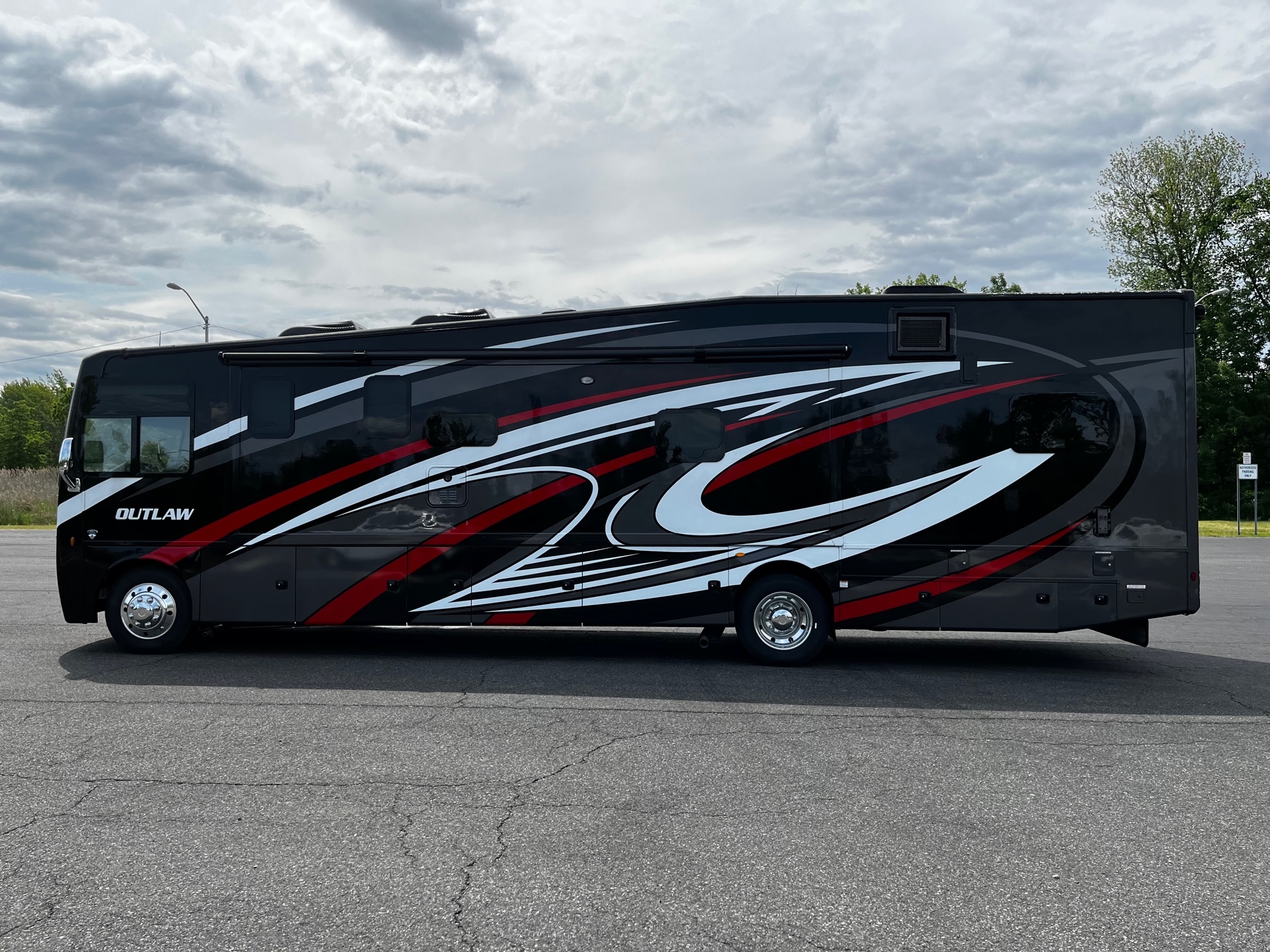 2021 Thor Motor Coach OUTLAW 38MB in cape coral FL