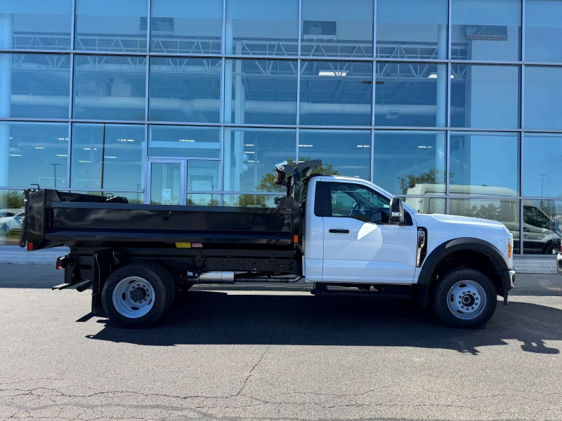 2025 FORD F550