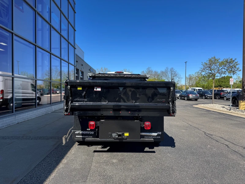 2025 FORD F550