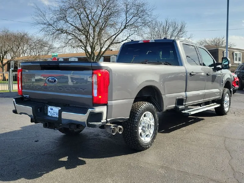 2025 FORD F250