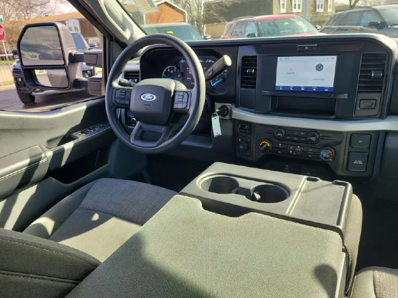 2025 FORD F250