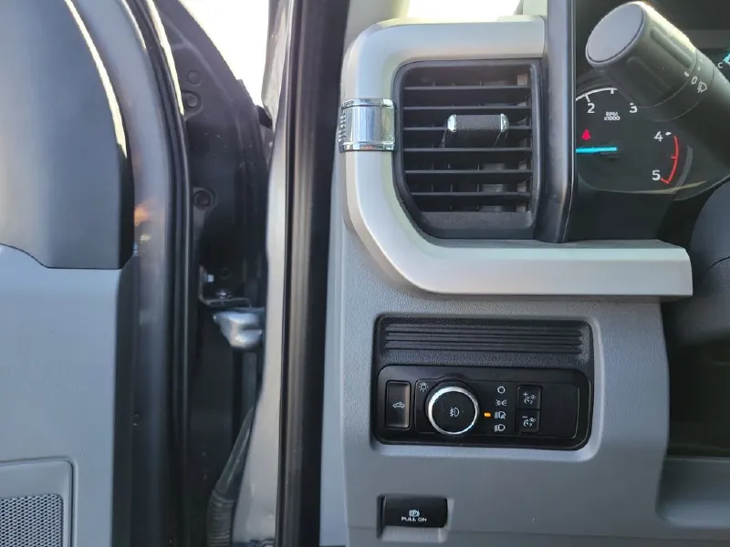 2025 FORD F250