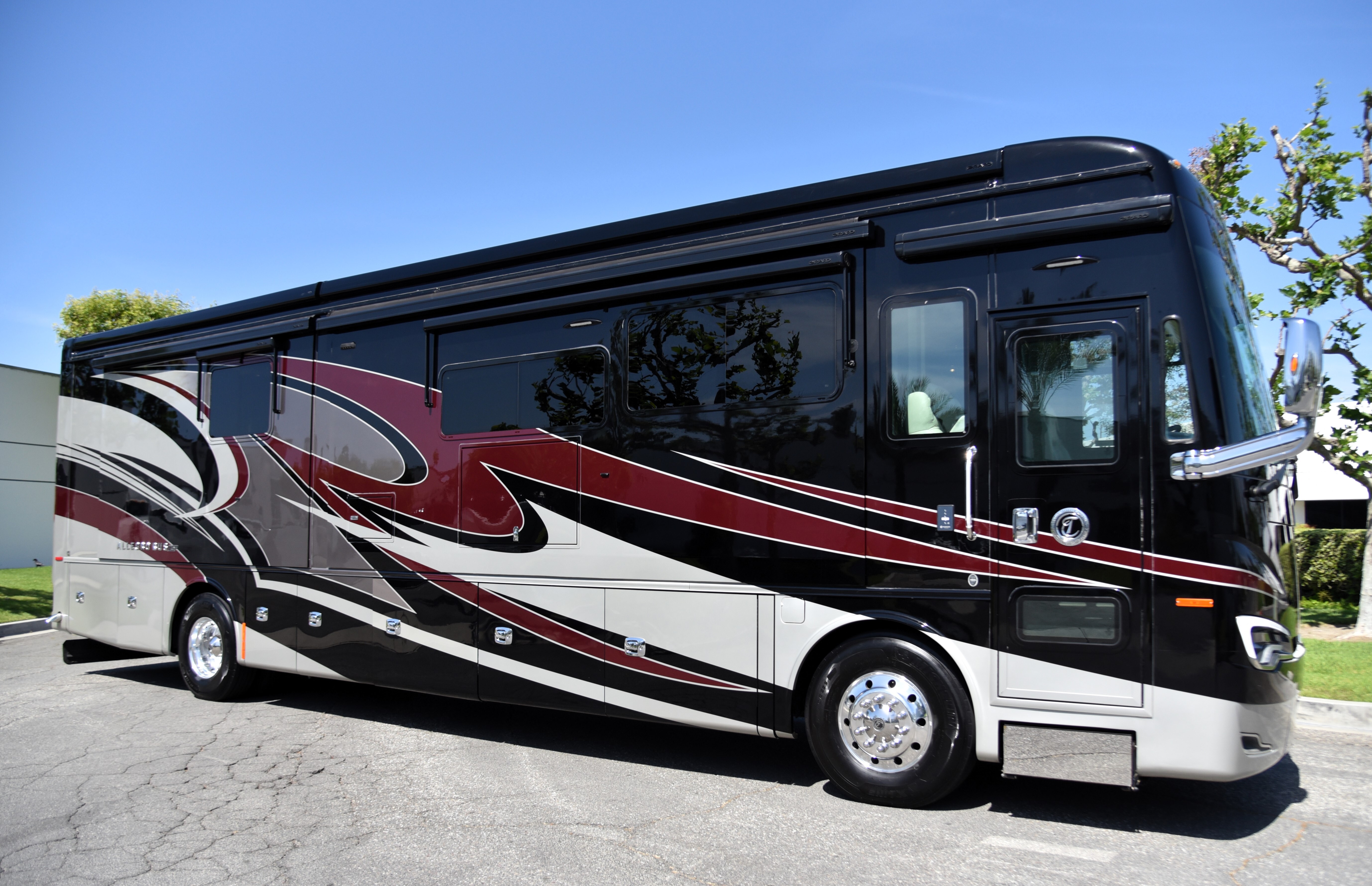 2020 Tiffin Motorhomes ALLEGRO BUS 40 IP Class A Diesel Motorhome - Diesel Pusher RV