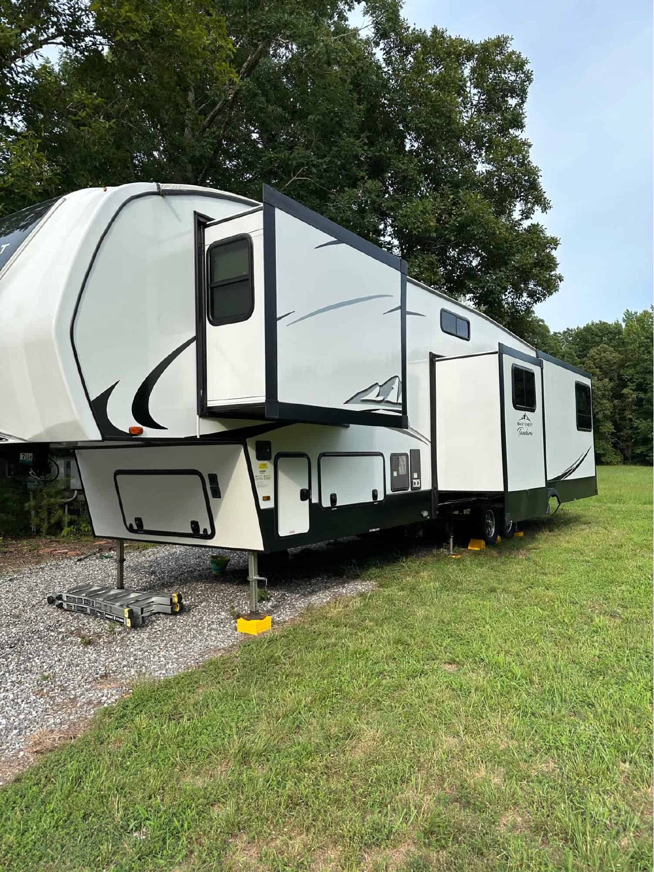 A photo of this 2022 East To West TANDARA 386MB-OK