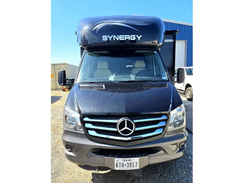 2018 THOR MOTOR COACH Synergy 24TT