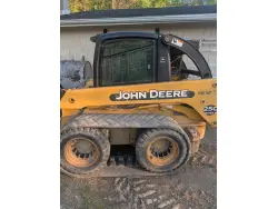 2003 JOHN DEERE 250 II