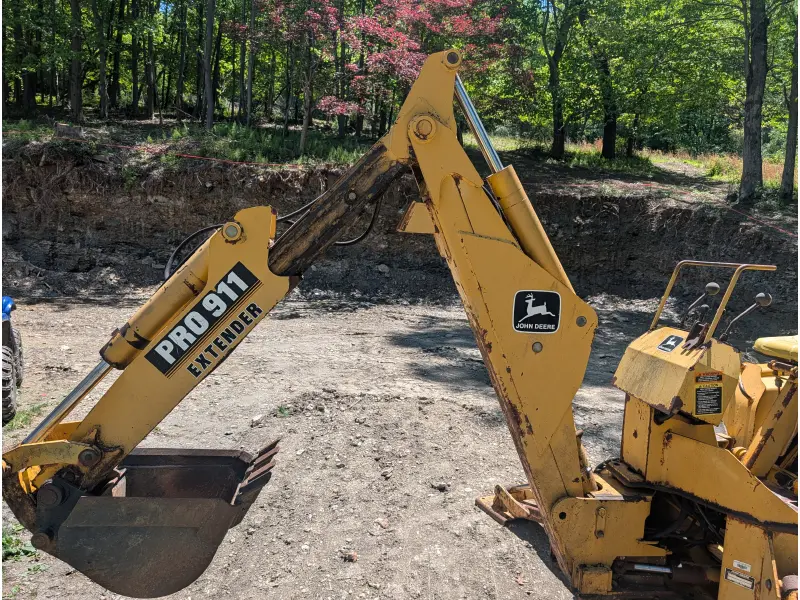 2003 JOHN DEERE 250 II