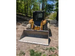 2003 JOHN DEERE 250 II