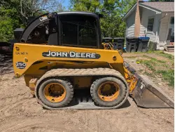 2003 JOHN DEERE 250 II