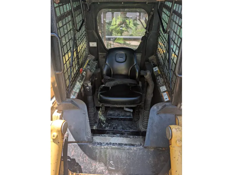 2003 JOHN DEERE 250 II