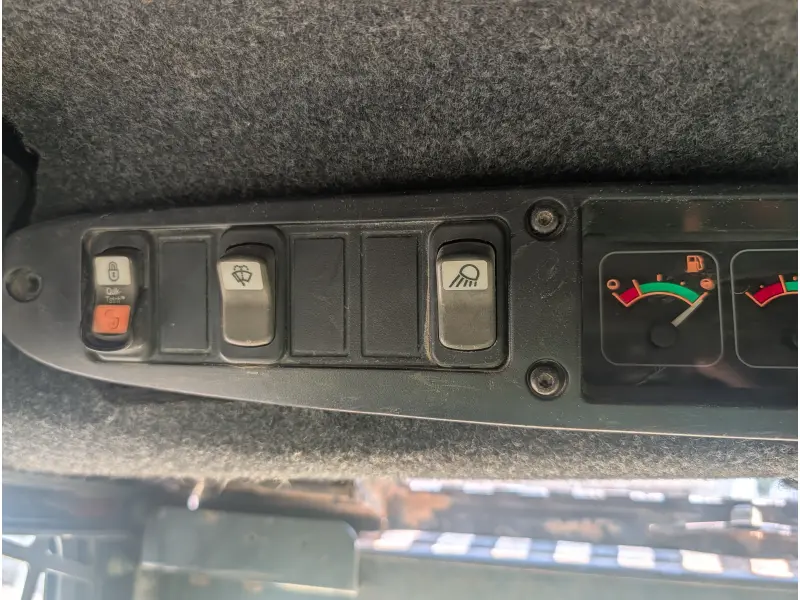 2003 JOHN DEERE 250 II