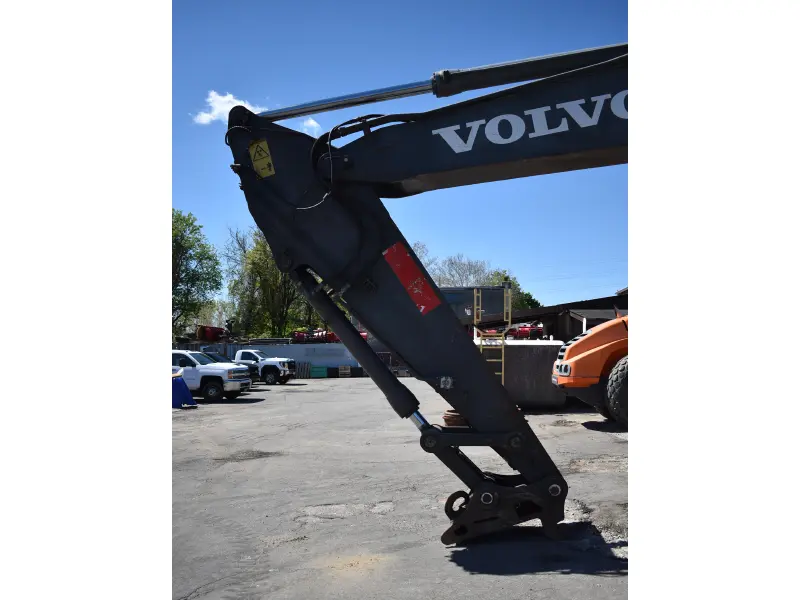 2005 VOLVO EC290B LC