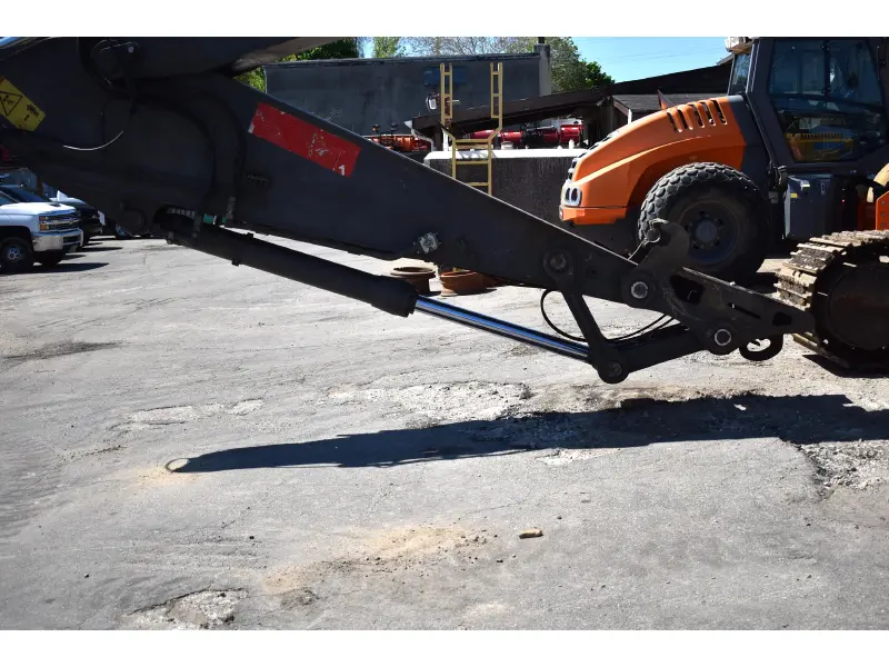 2005 VOLVO EC290B LC