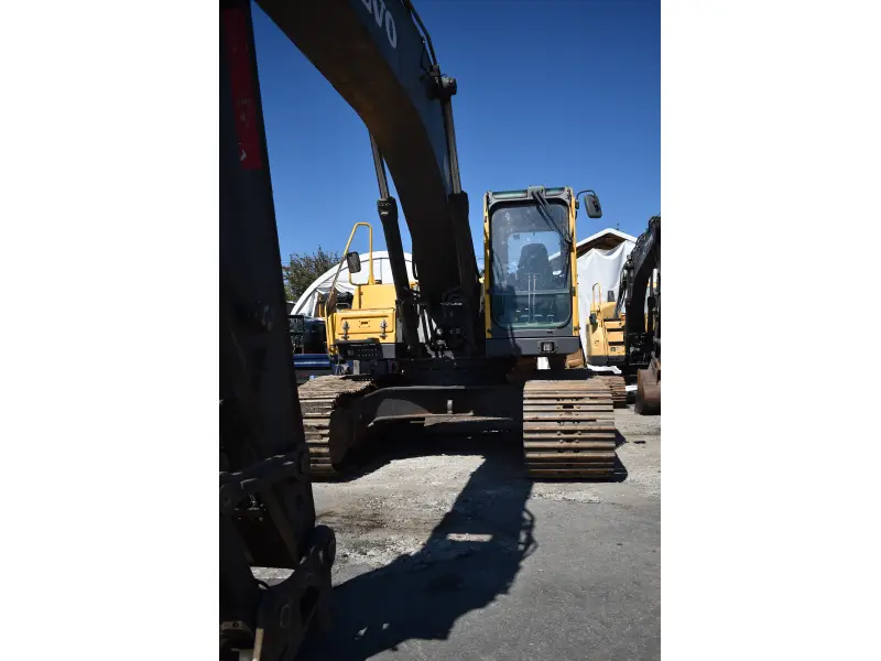 2005 VOLVO EC290B LC