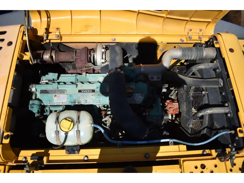 2005 VOLVO EC290B LC