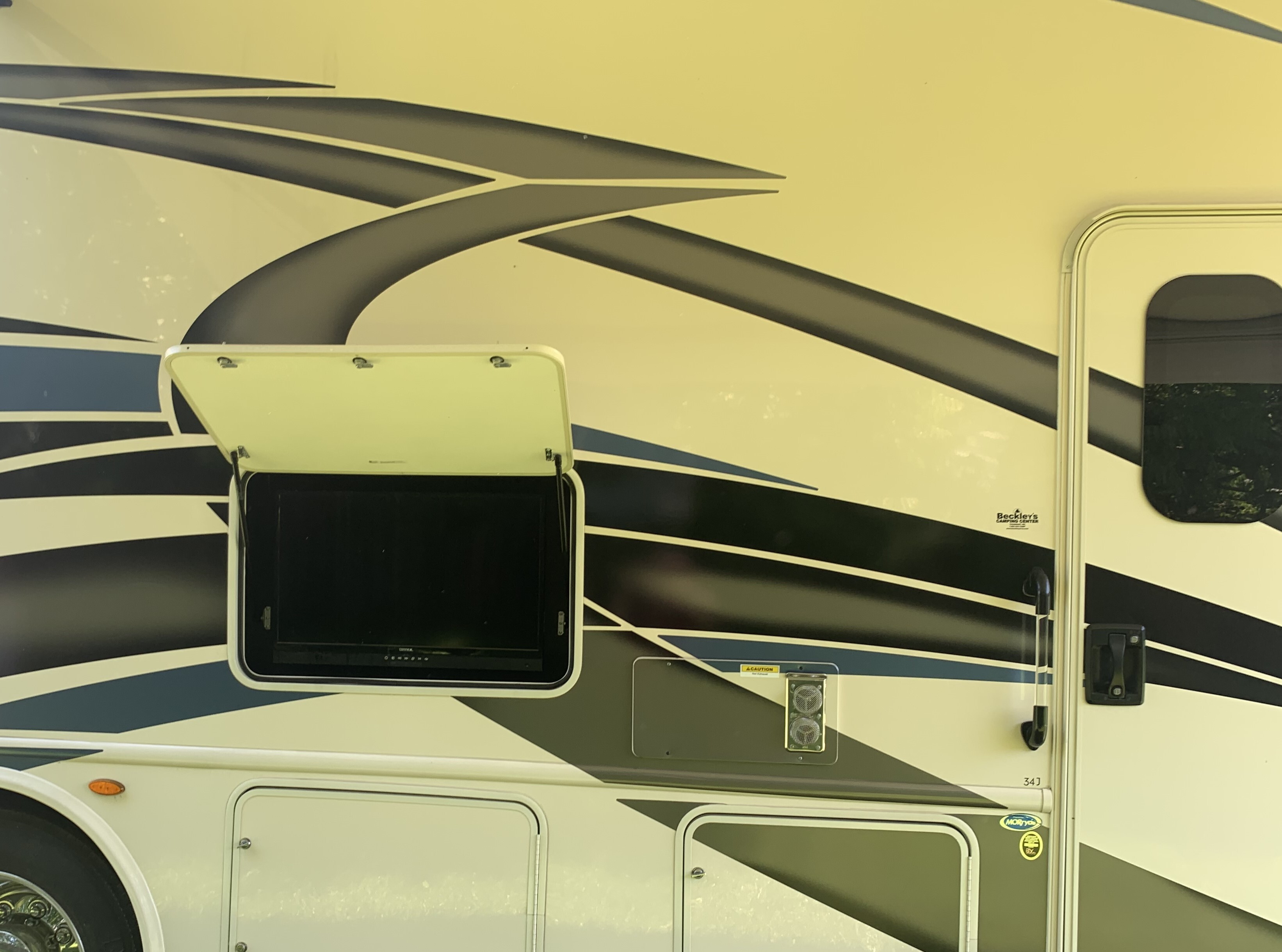 2022 Thor Motor Coach HURRICANE 34J in frederick MD