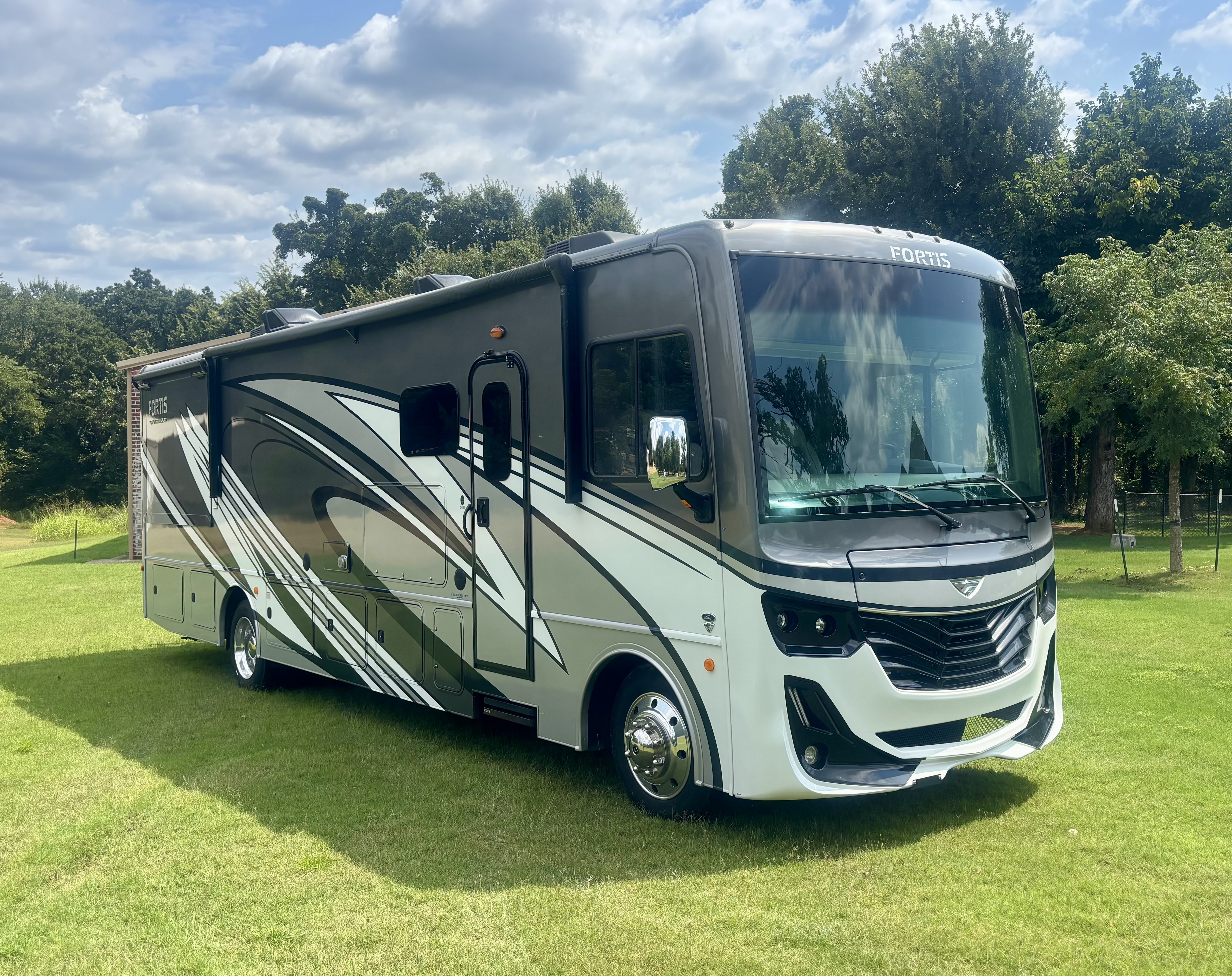 2023 Fleetwood FORTIS 34MB RV