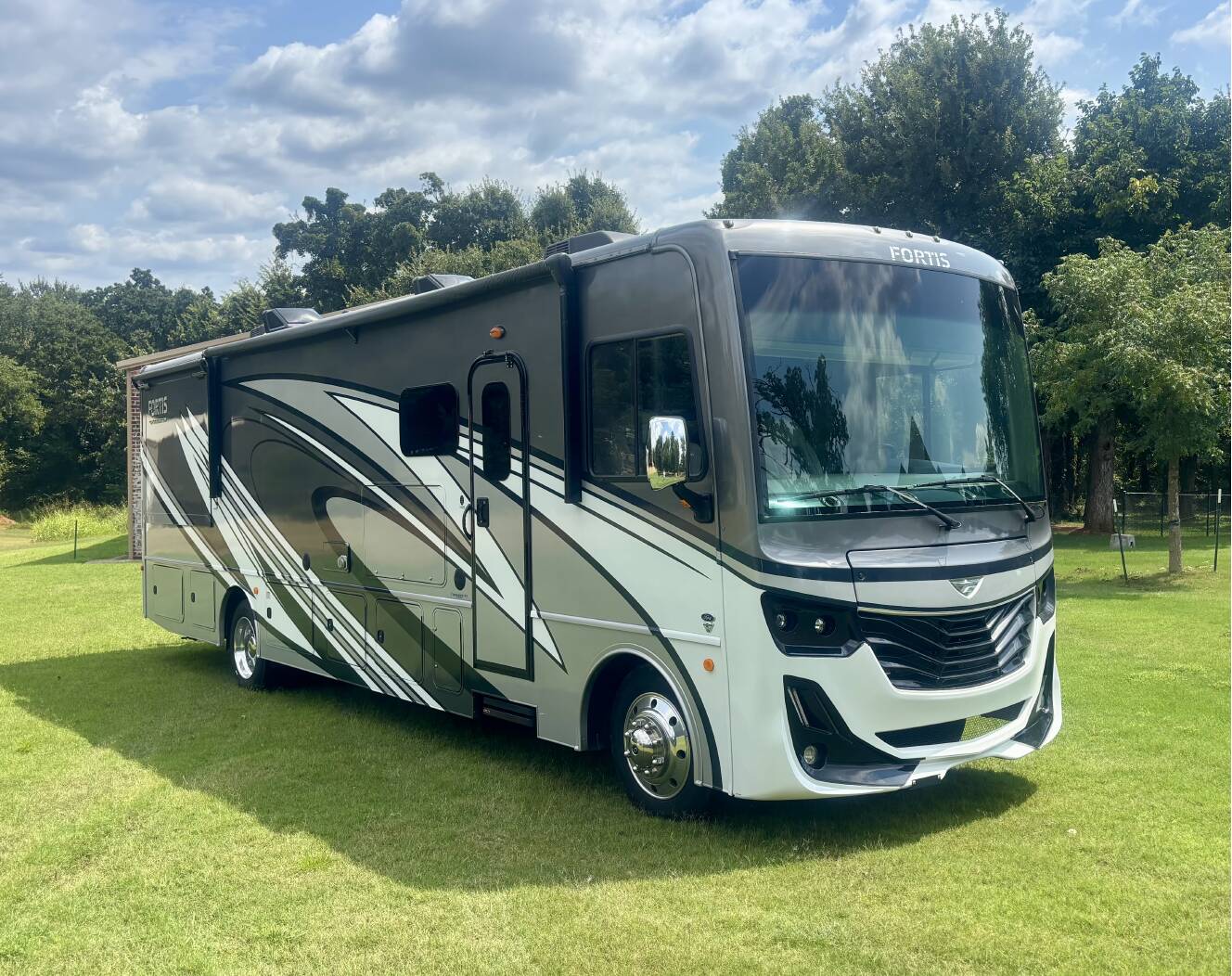 A photo of this 2023 Fleetwood FORTIS 34MB