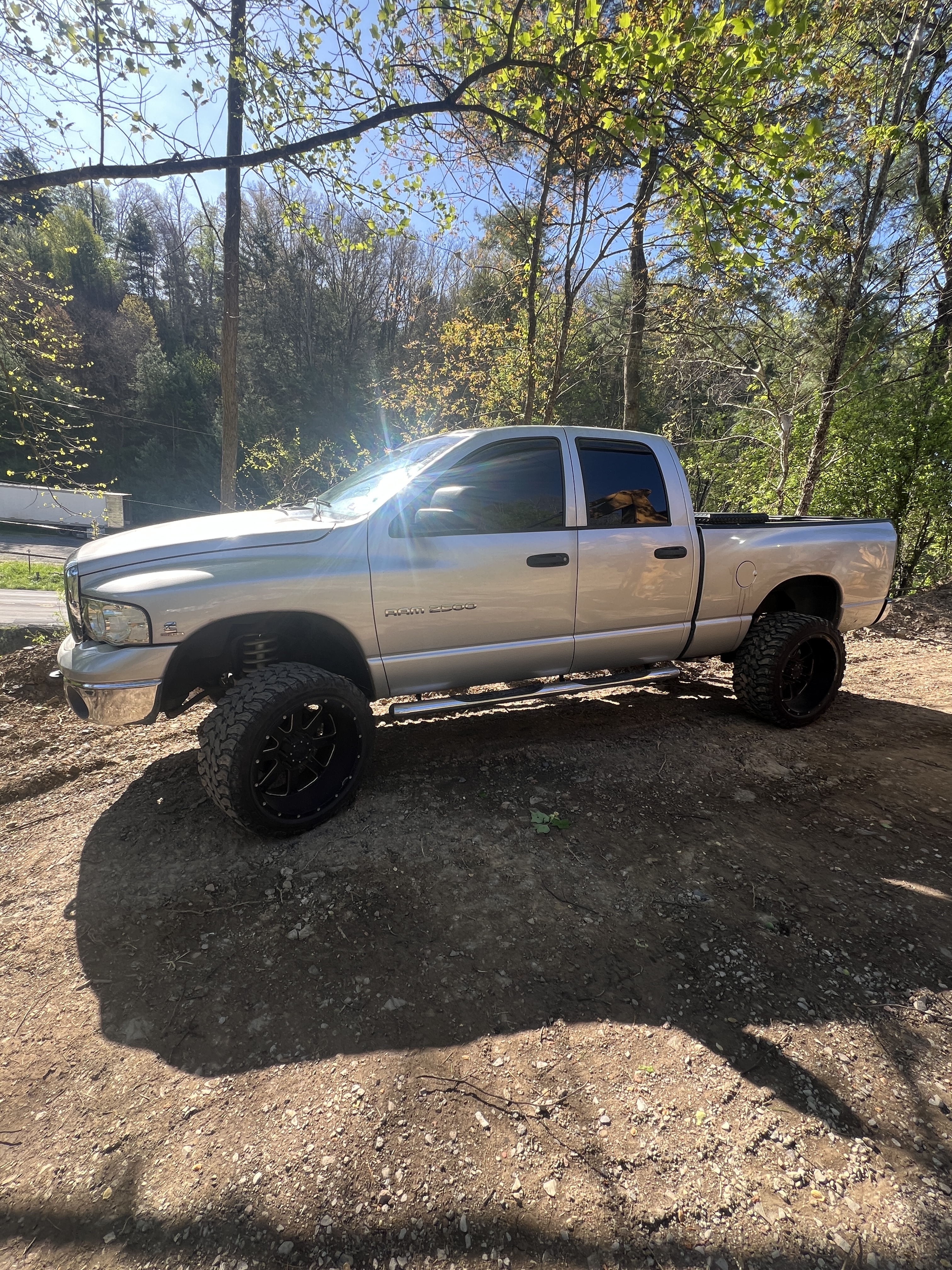2004 RAM 2500 SLT in Shady Spring, WV