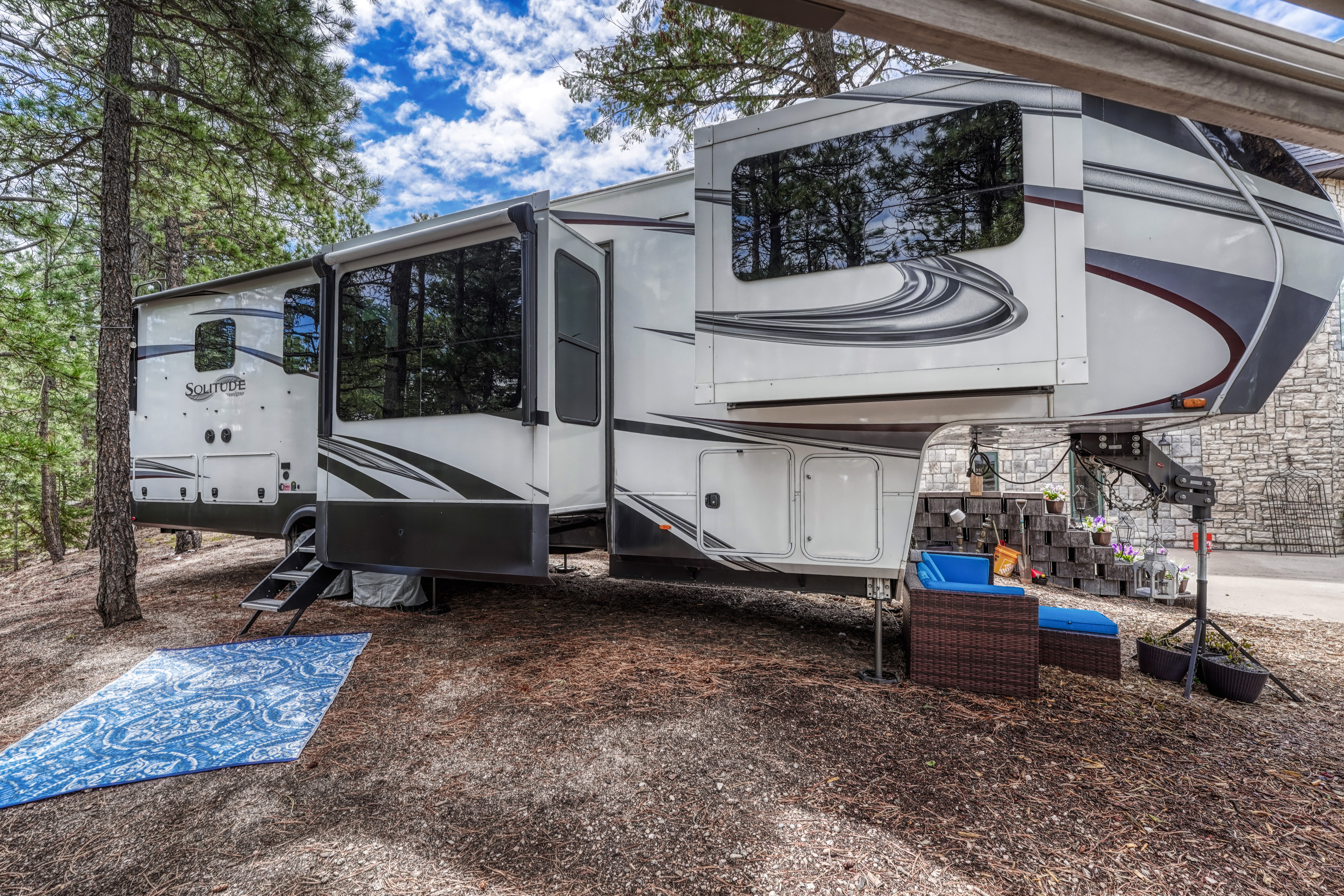 2021 Grand Design SOLITUDE 346FLS RV