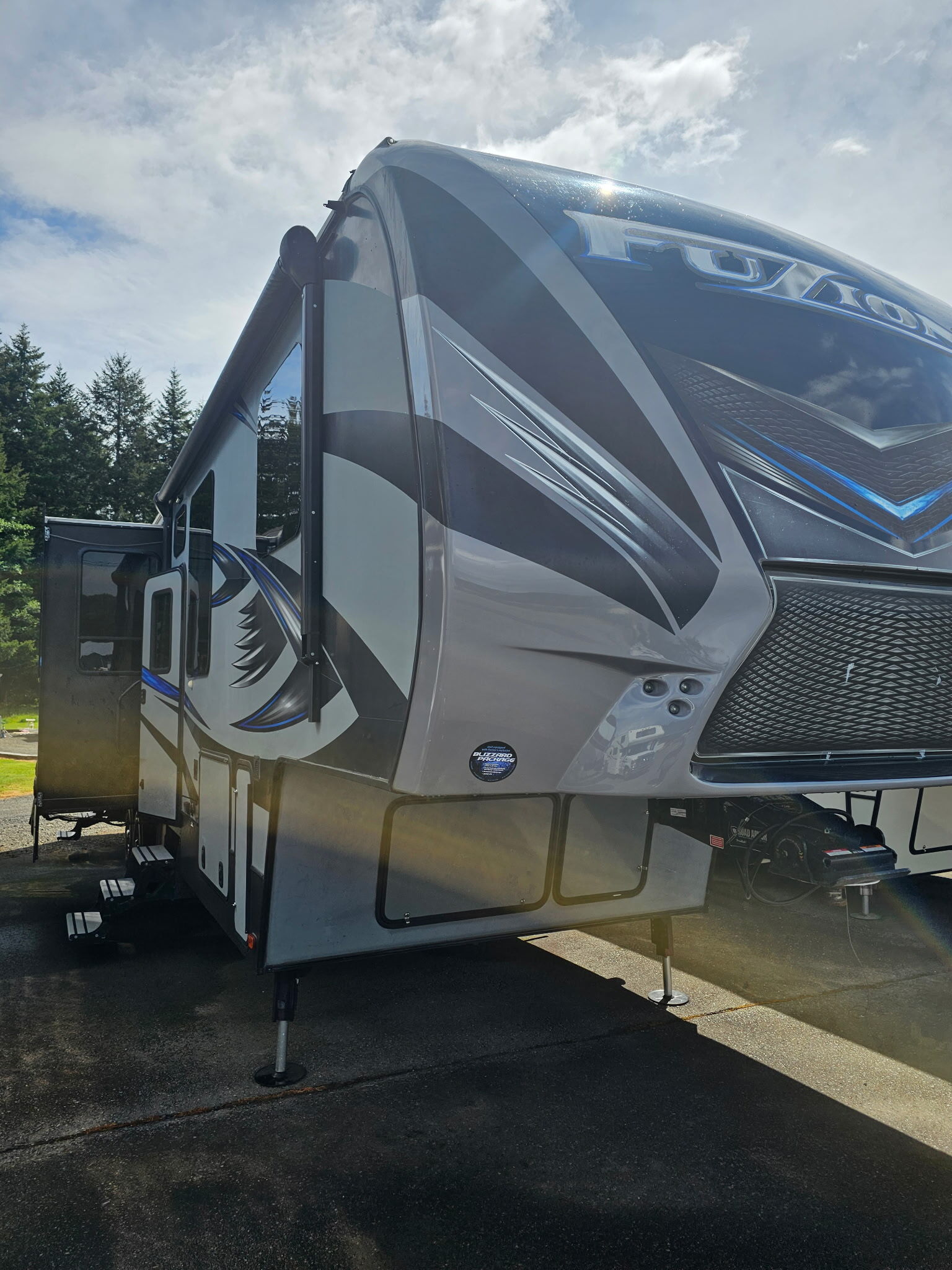 2016 Keystone FUZION 371 in shelton WA