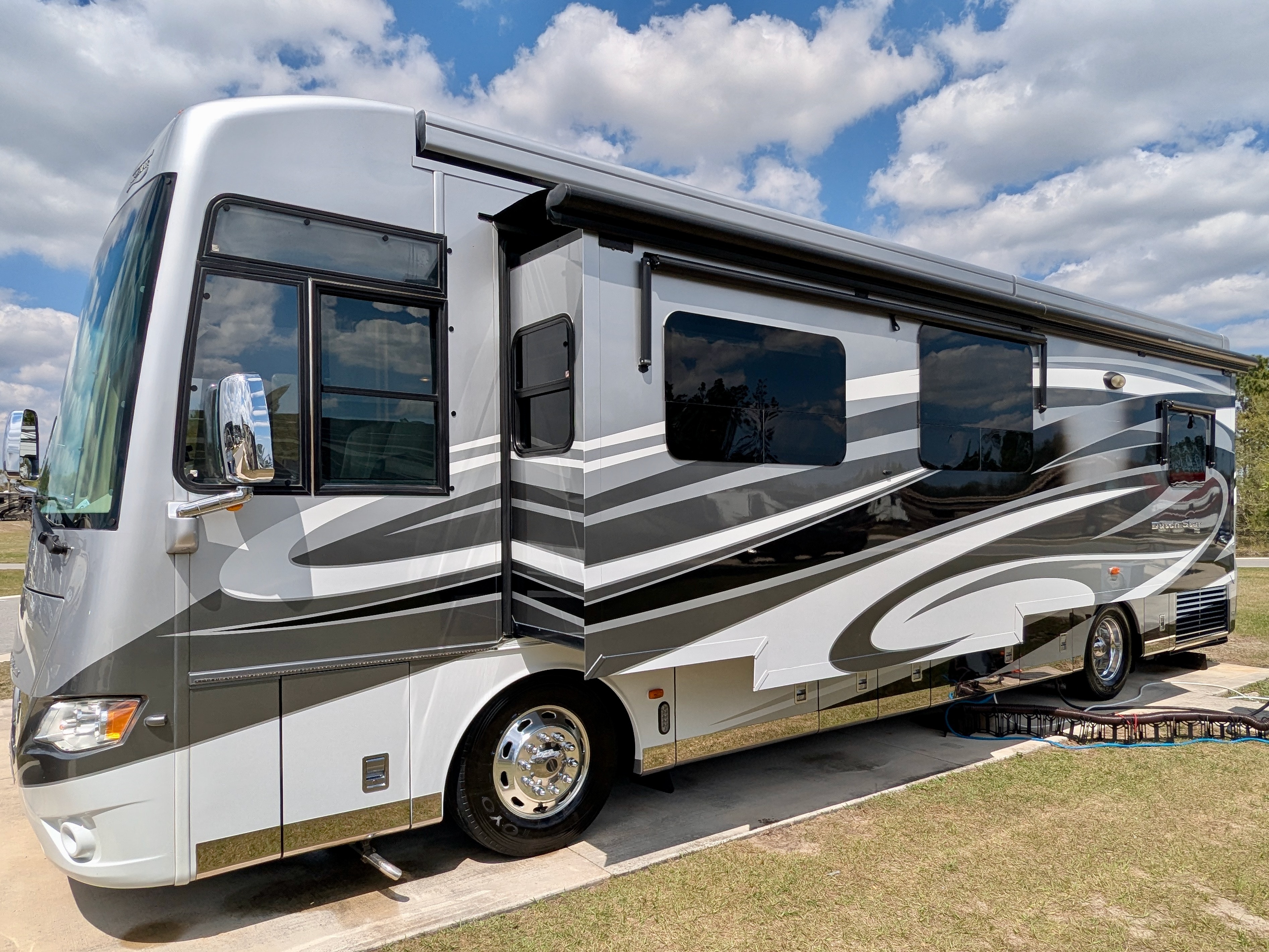 2016 Newmar DUTCH STAR 3736 in erie CO