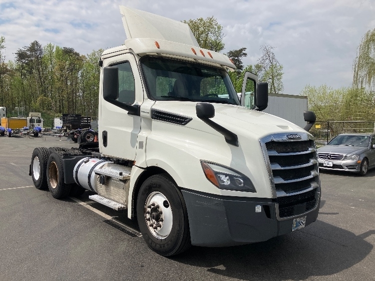2019 FREIGHTLINER CASCADIA 126 in Jessup, MD