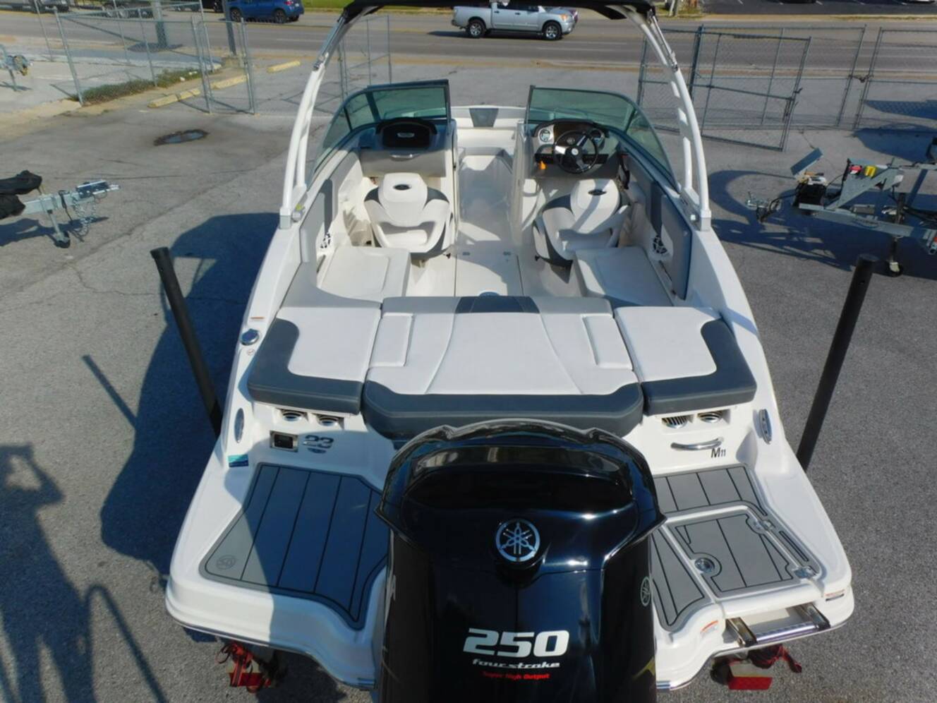 A photo of this 2021 Chaparral 23 SSi OB