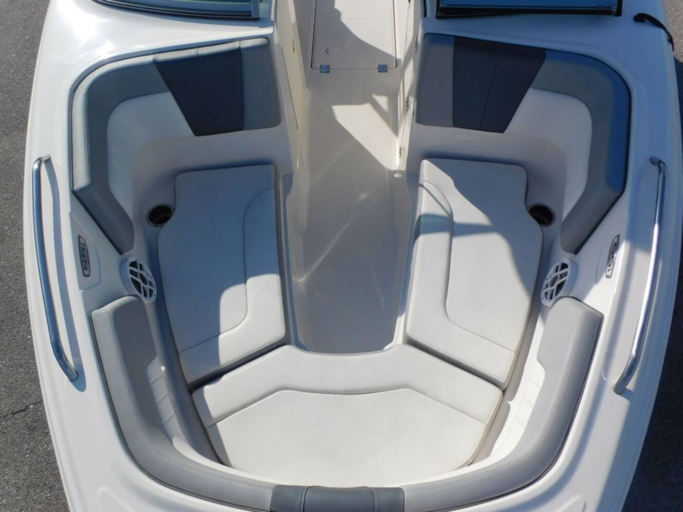 A photo of this 2021 Chaparral 23 SSi OB
