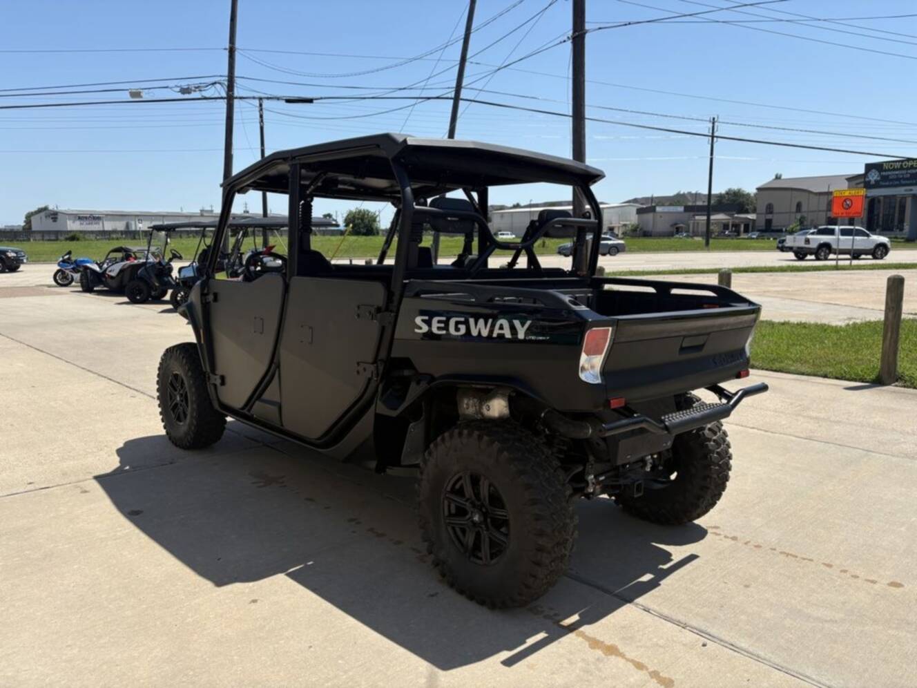 A photo of this 2025 Segway Powersports UT10 P CREW