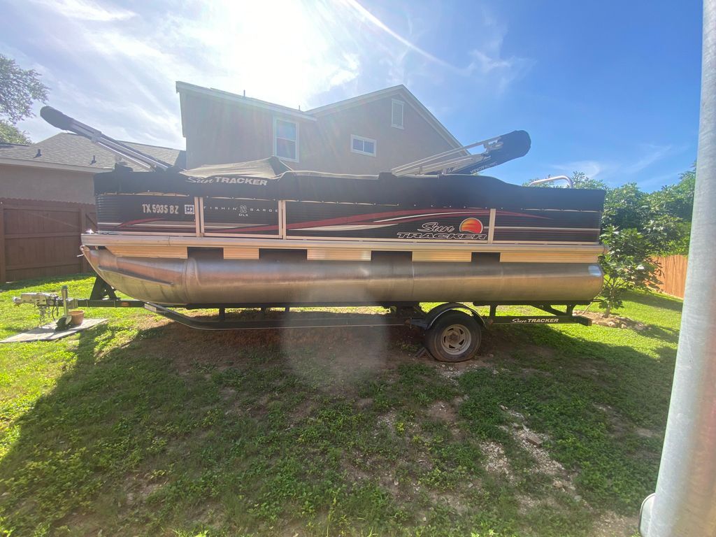 2013 Sun Tracker Fishin Barge 22 DLX in san antonio TX
