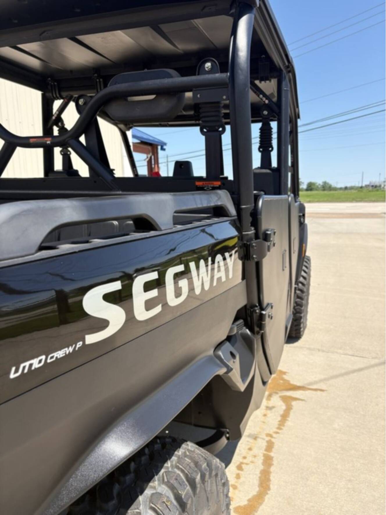 A photo of this 2025 Segway Powersports UT10 P CREW