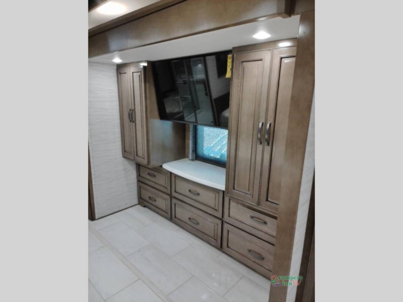 A photo of this 2026 Newmar Dutch Star 4369