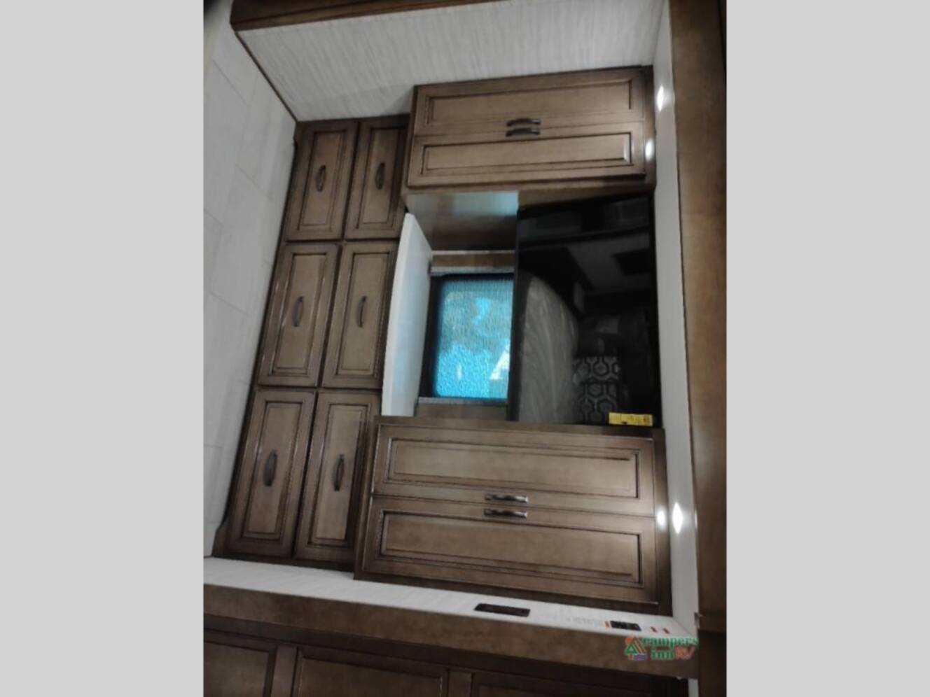 A photo of this 2026 Newmar Dutch Star 4369