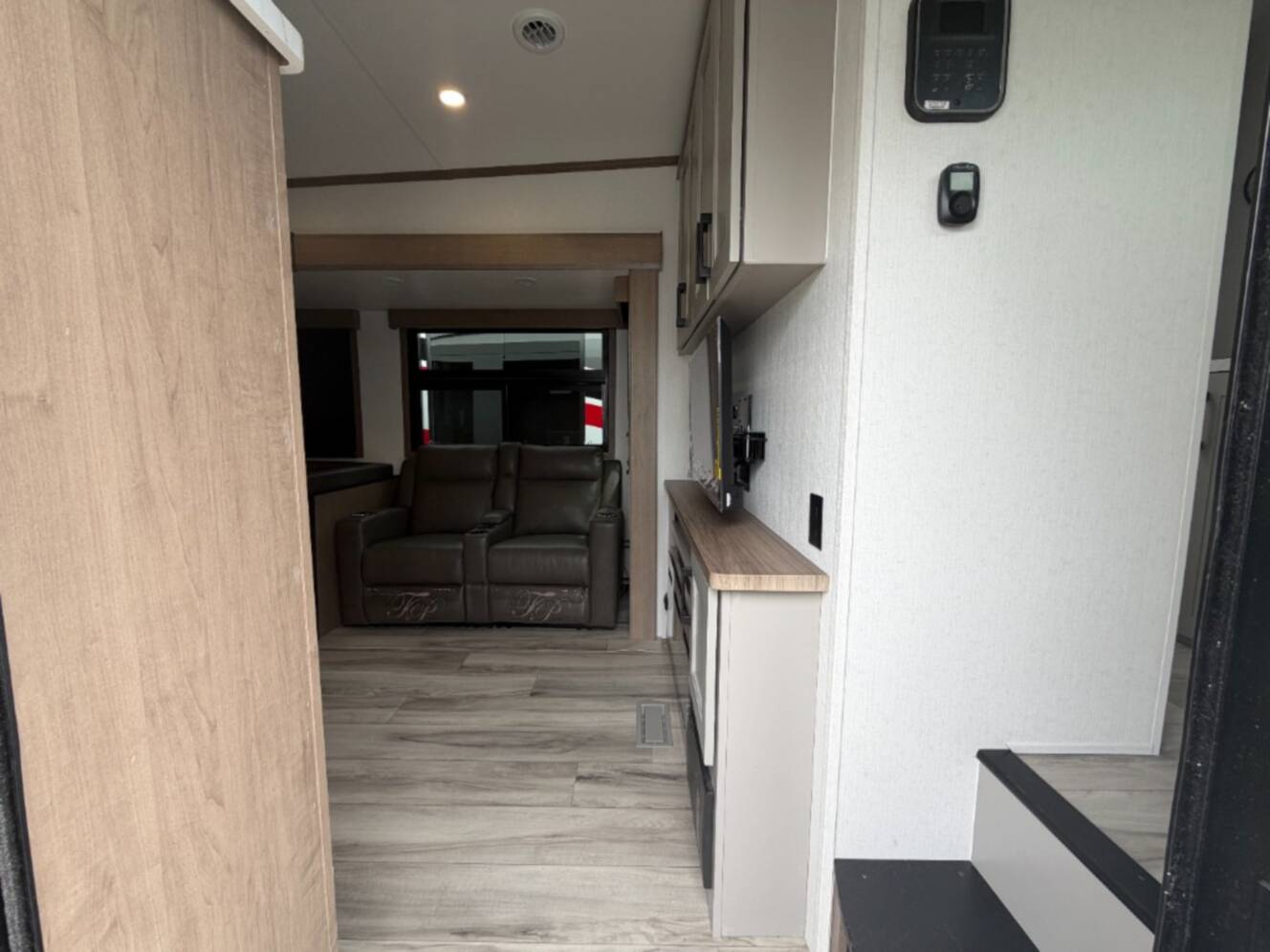A photo of this 2026 Kz Durango Half-Ton D286BHD