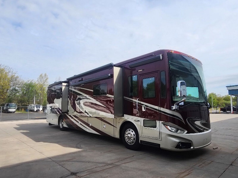 2015 Tiffin Motorhomes Phaeton 40 QBH in north tonawanda NY