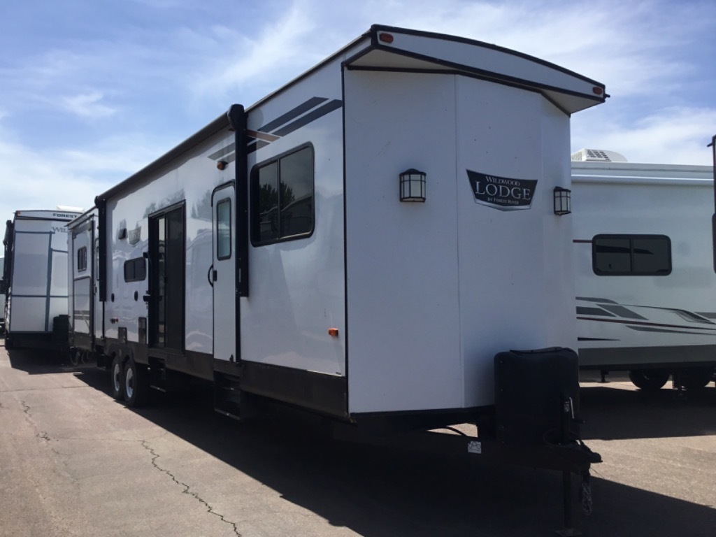 2021 Forest River Rv Wildwood Lodge 42QBQ in new ulm MN
