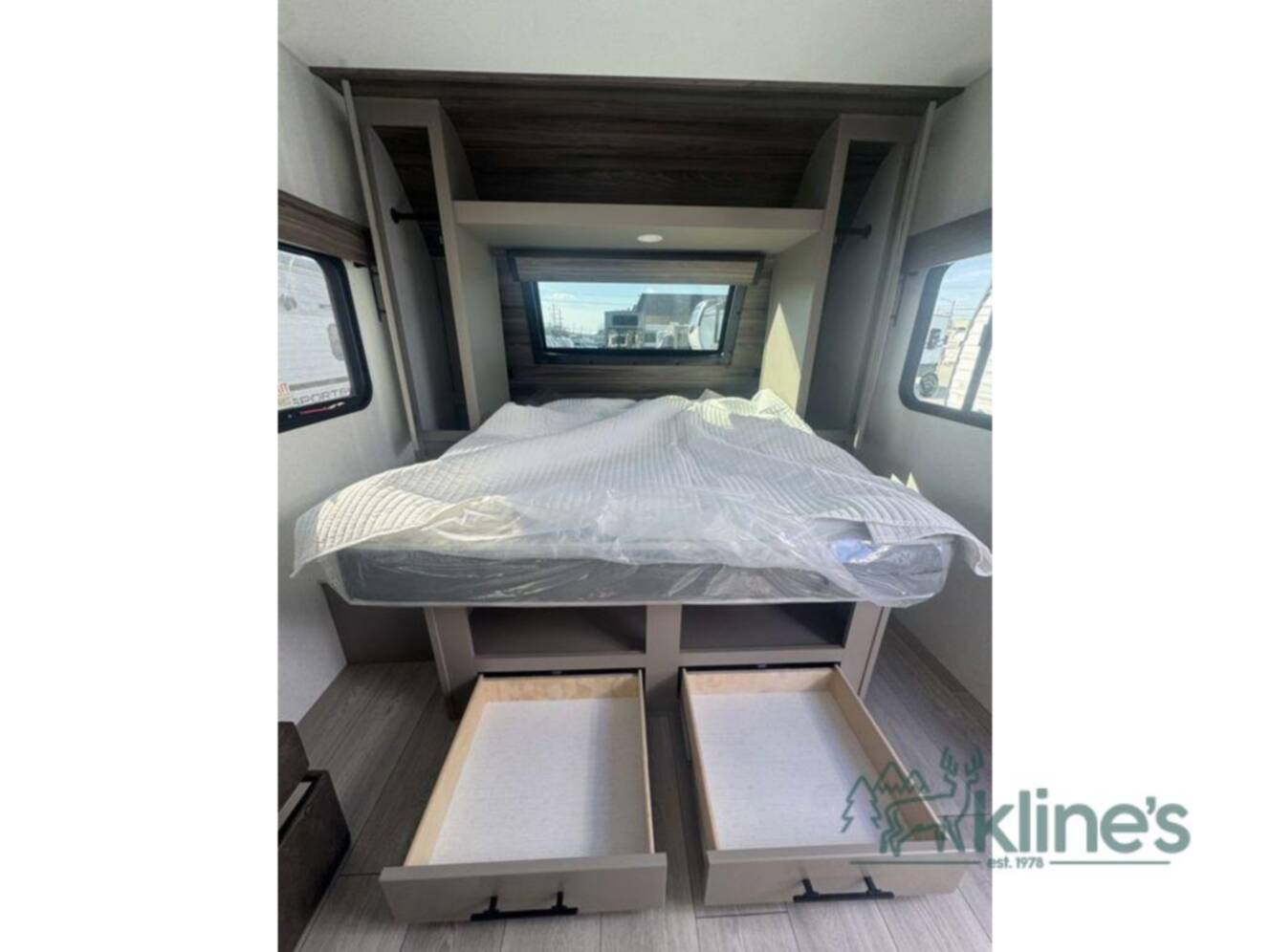 A photo of this 2026 Kz Connect Mini CM181RB