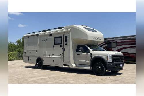 2027 Grand Design Lineage Series F 31ZW in corinth TX