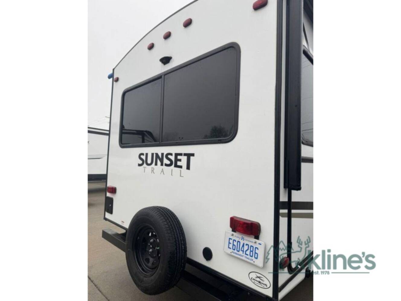 A photo of this 2022 Crossroads Rv Sunset Trail SS268RL