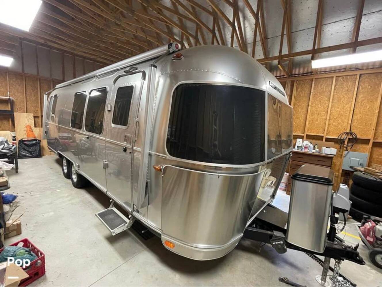 A photo of this 2017 Airstream International Signature 28RB